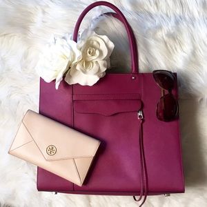 Sale 💕. Rebecca Minkoff magenta tote
